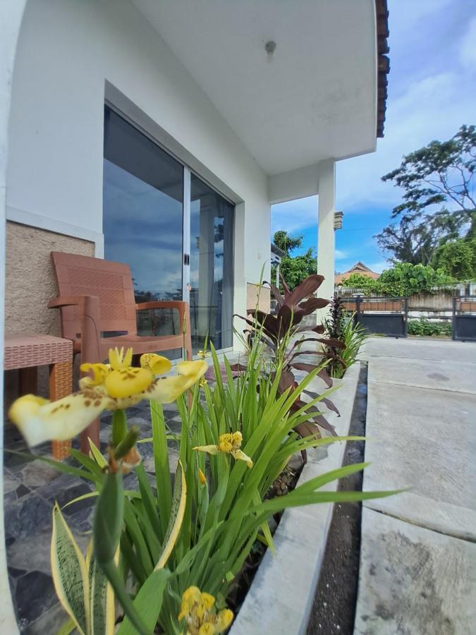Robiu Bed & Breakfast Бануванги Екстериор снимка